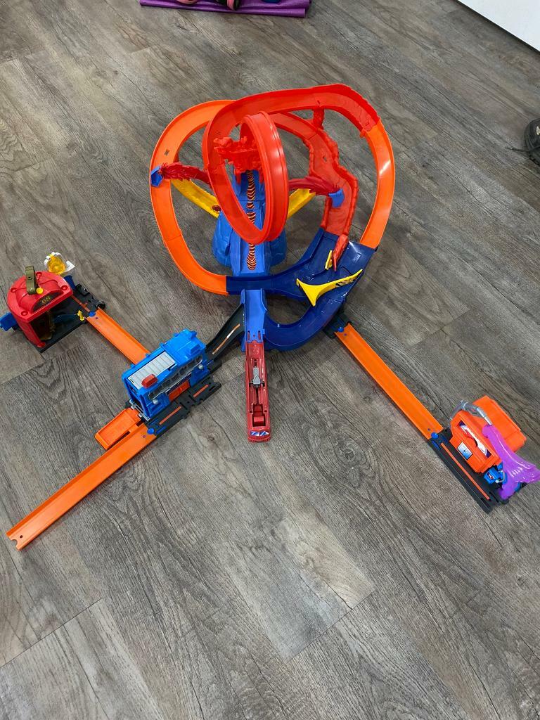 hot wheels volcano rescue squad